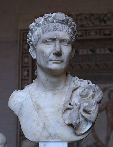 File:Traianus Glyptothek Munich 72.jpg