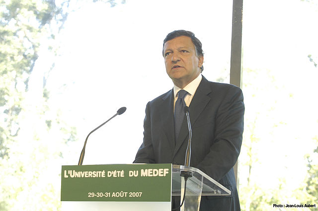 File:José Manuel Barroso MEDEF FULL.jpg
