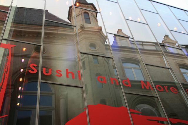 File:Cercle Municipal reflechi sur la m&eacute;diatheque.jpg