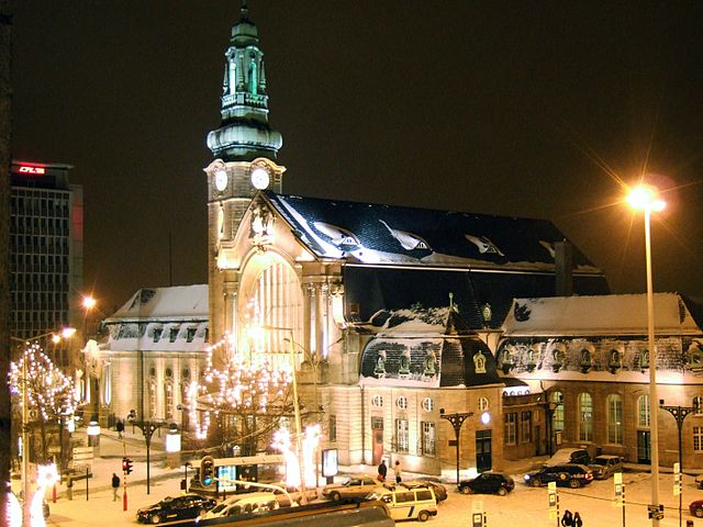 File:Luxembourg station winter.jpg
