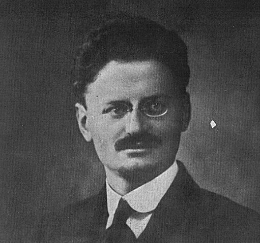 File:LeTrotskyDB.jpg