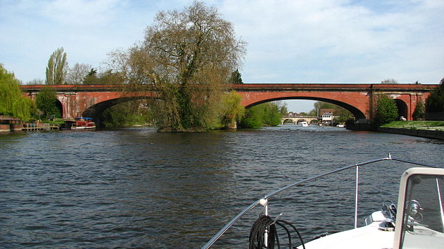 File:Maidenhead Railway Bridge and Guards Club Island (Nancy).JPG
