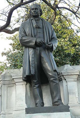 File:Isambard Kingdom Brunel - Bronze - Temple - London.jpg