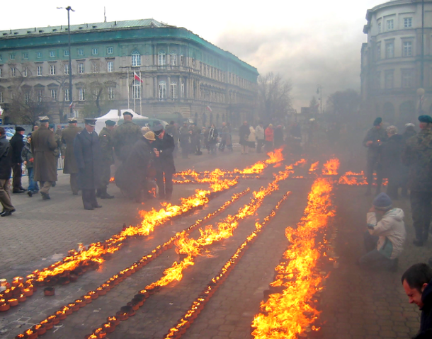 File:Katyn massacre victims commemorated Warsaw 2007.PNG