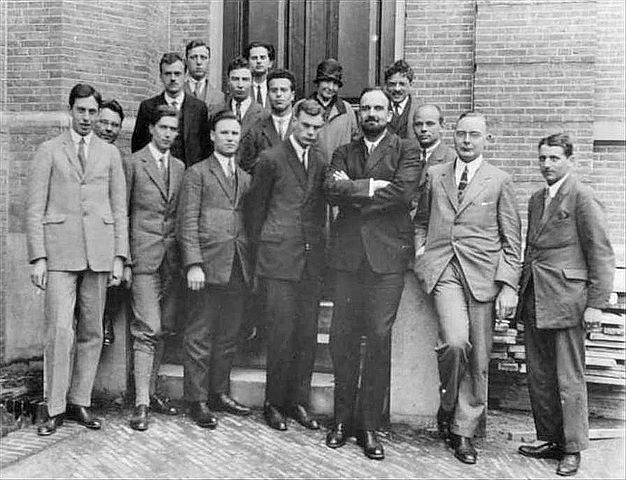 File:Leiden Kamerlingh-Onnes Lab.jpg