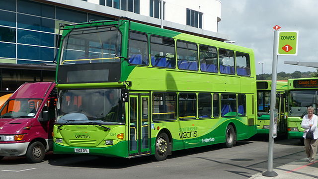 File:Southern Vectis 1054 YN03 DFL.JPG