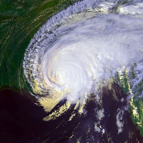 File:Hurricane Georges 28 sept 1998 2043Z.jpg