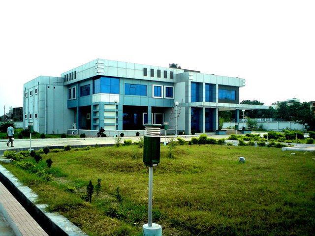 File:Software Technology Park of India, Patna..jpg