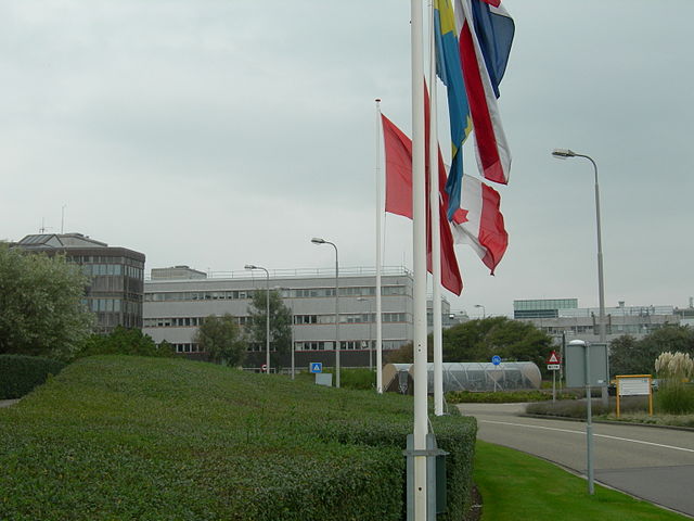 File:ESA-ESTEC5.jpg