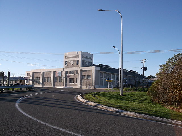 File:Glaxo Factory, Bunnythorpe, New Zealand 05.JPG