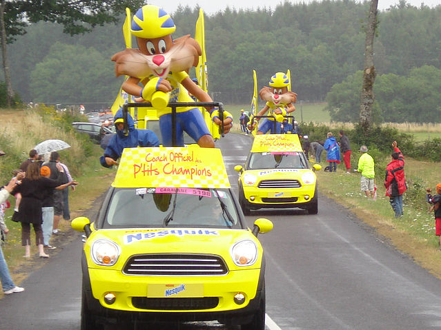 File:Caravane du Tour de France 2011-Nesquick 2.jpg