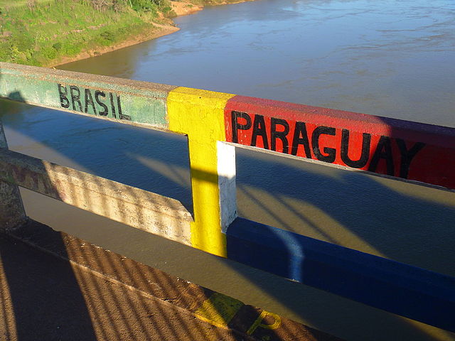 File:Brasil-Paraguay Border.JPG