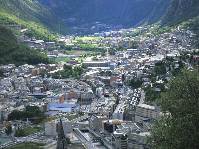 File:Andorra la Vella 3.JPG