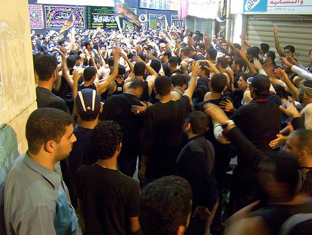 File:Muharram procession 2, Manama, Bahrain (Feb 2005).jpg