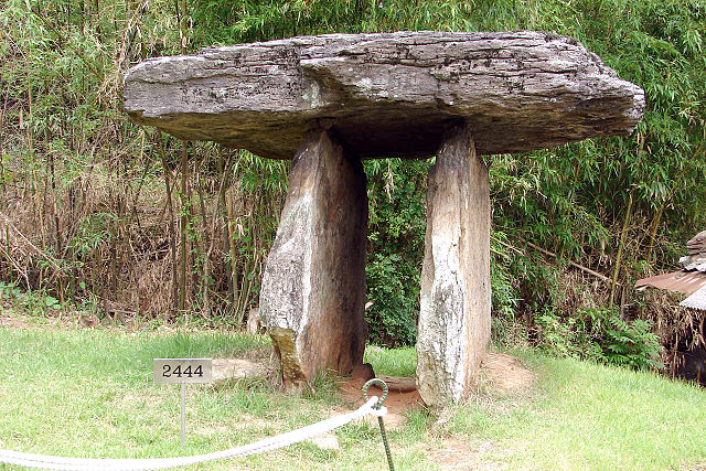 File:Korea-Gwangju-Gochang Dolmens 5350-06.JPG