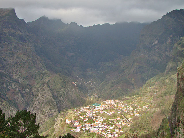 File:Curral das Freiras - Madeira.jpg