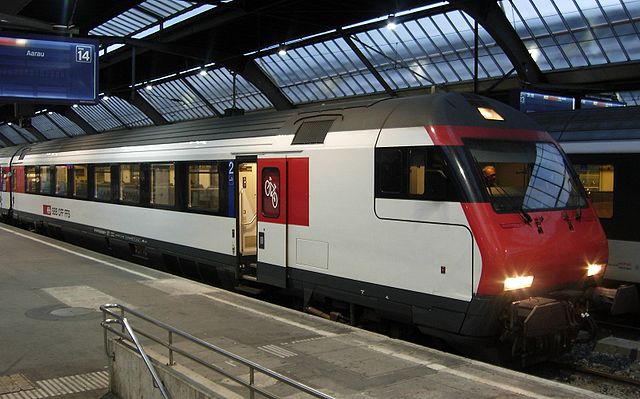 File:SBB IC Bt in Zürich.jpg