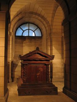 File:Jean-Jacques Rousseau (photo of his crypt).jpg