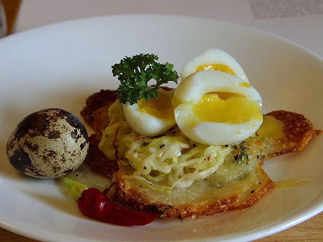 File:Potato galettes with quail eggs.jpg