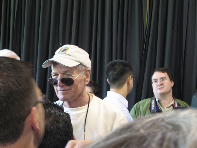 File:Paul Newman in Carnation, Washington June 2007.JPG