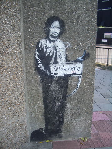 File:Banksy Hitchhiker to Anywhere Archway 2005.jpg