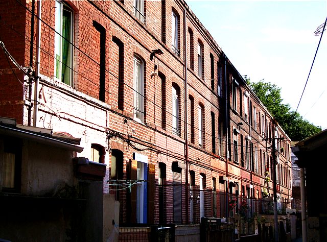 File:Lille courée.JPG