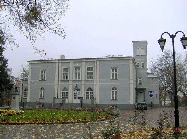File:Szafarnia Manor Hause.jpg