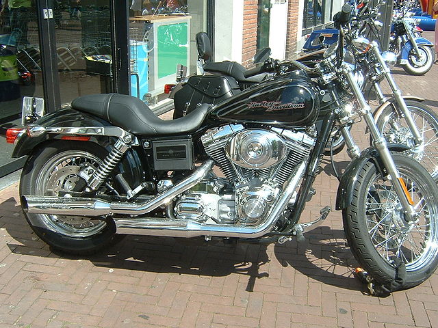 File:Harley-Davidson 18.jpg