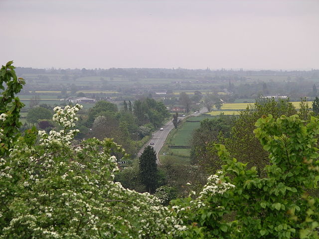 File:Fosse way from brinklow castle 6y07.JPG