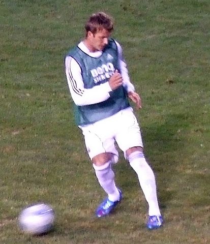 File:Beckham warmingup.jpg