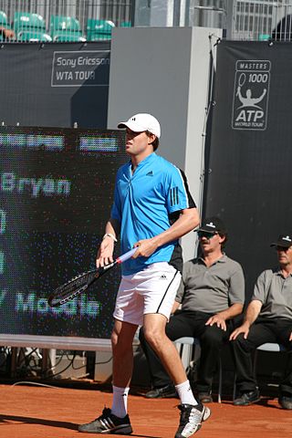 File:Bob Bryan at the 2009 Mutua Madrileña Madrid Open 01.jpg