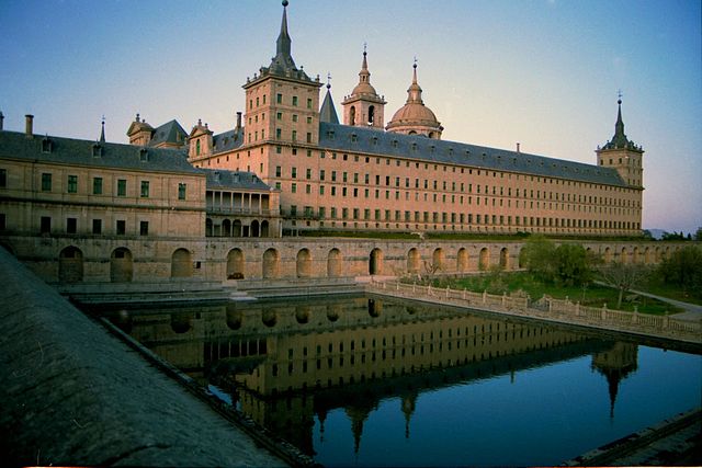 File:Monastery of San Lorenzo de El Escorial.jpg