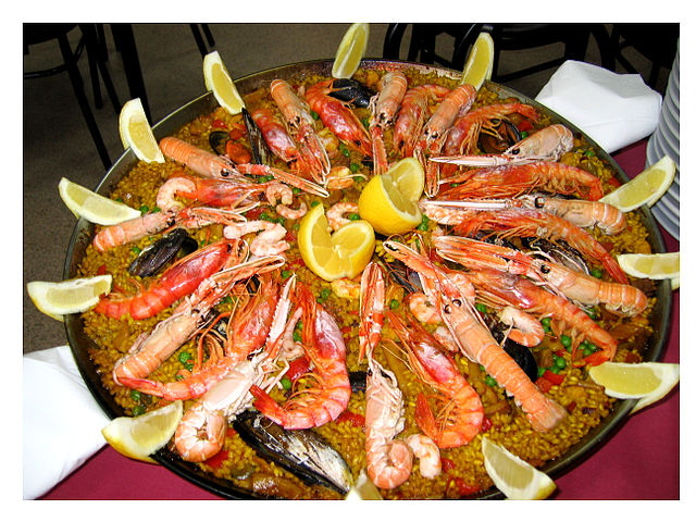 File:Paella de marisco 01.jpg