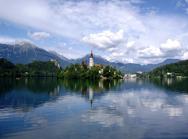 File:Bled island July 2005.jpg